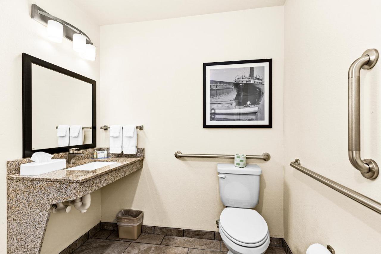 Cobblestone Hotel & Suites อินเตอร์เนชั่นนอลฟอลส์ ภายนอก รูปภาพ